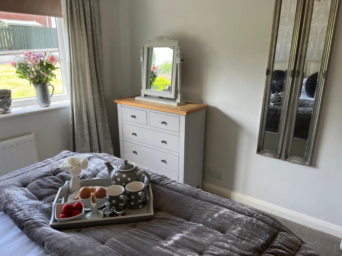 Villa Araucaria House Whitby Esterno foto